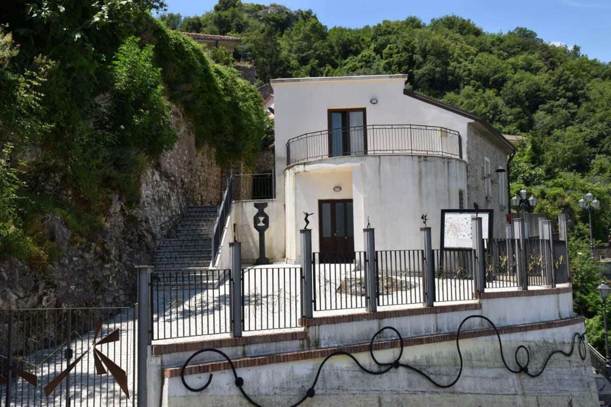 Ostello Della Gioventu Massimo Troisi Oliveto Citra Zewnętrze zdjęcie